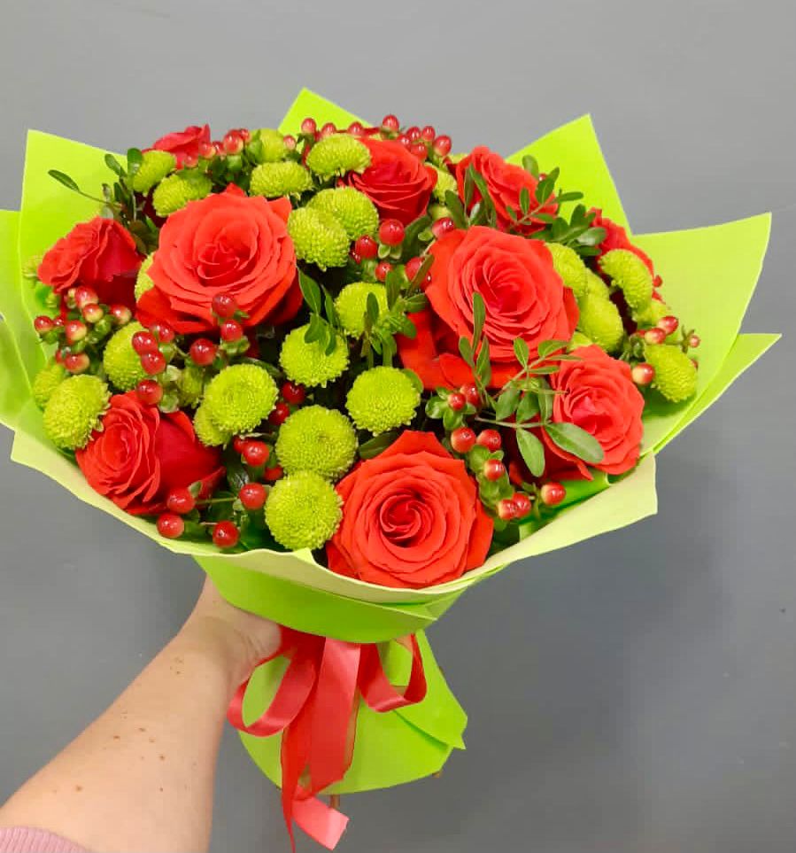 Букет цветов из: Хризантемы и Розы в Желябино