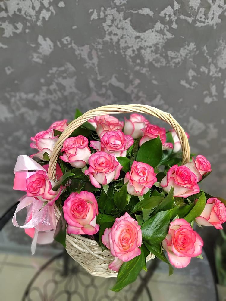 Цветочная композиция из Розы в корзине в Желябино