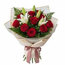 Букет цветов из:  Лилии и Розы в Желябино