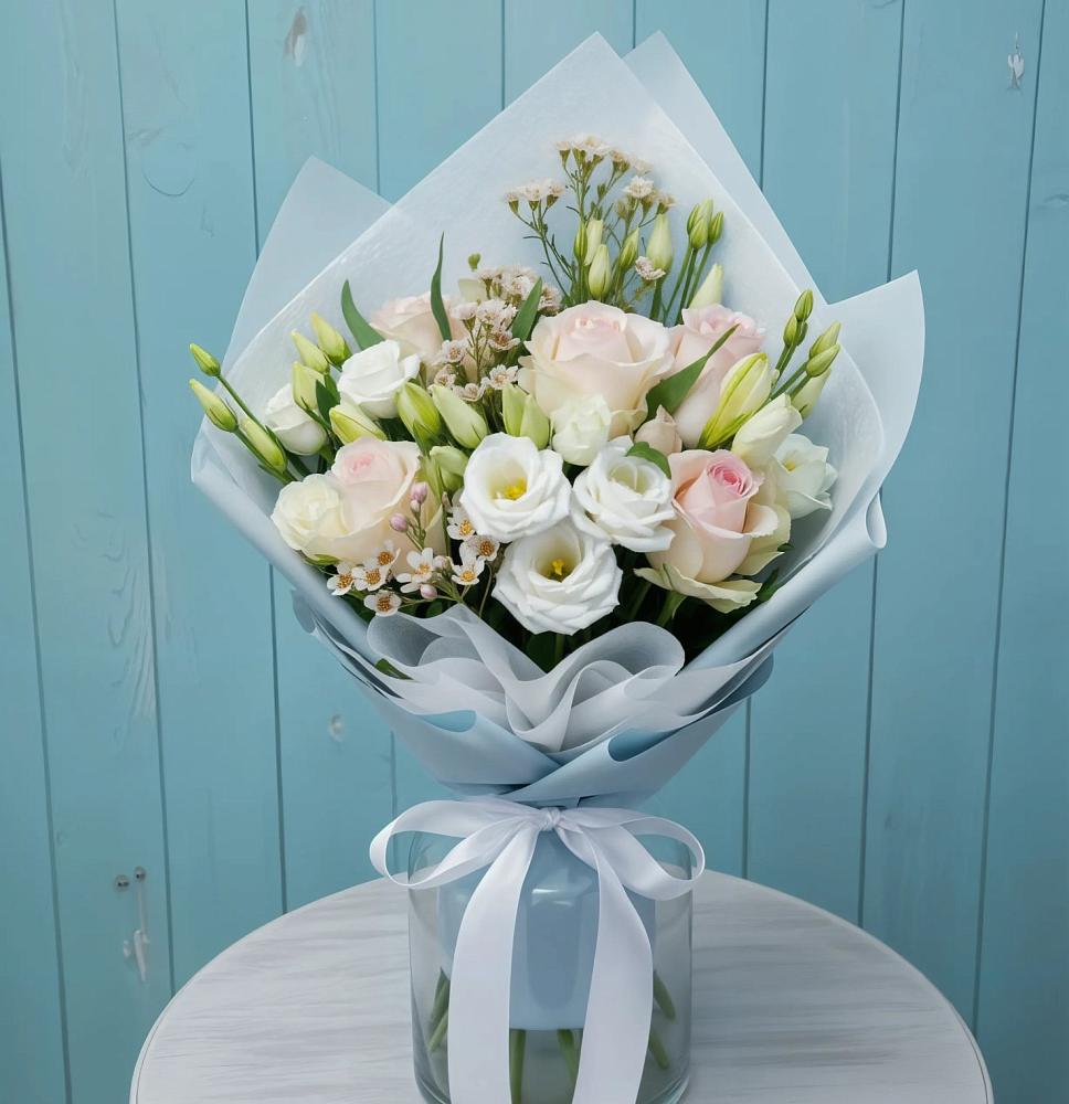 Букет цветов из: Розы и Лизиантусы в Желябино