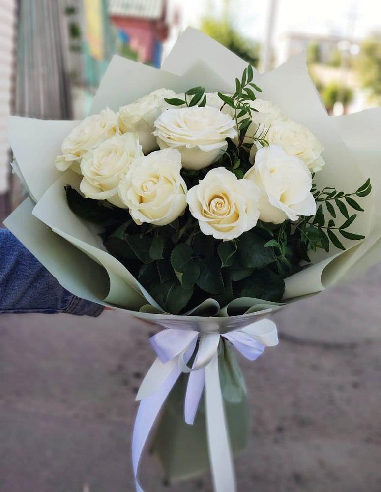 Букет Белые розы Проуд в Желябино