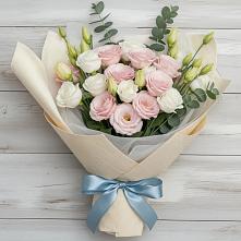 Букет цветов из:  Лизиантусы в Желябино