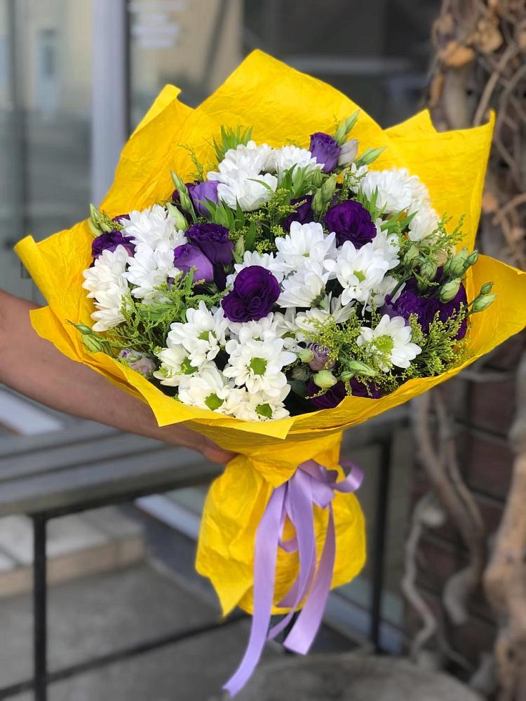 Букет цветов из: Ирисы, Хризантемы и Ромашки в Желябино