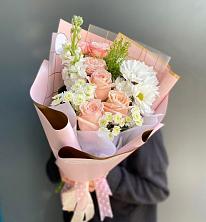 Букет цветов из:  Хризантемы и Розы в Желябино