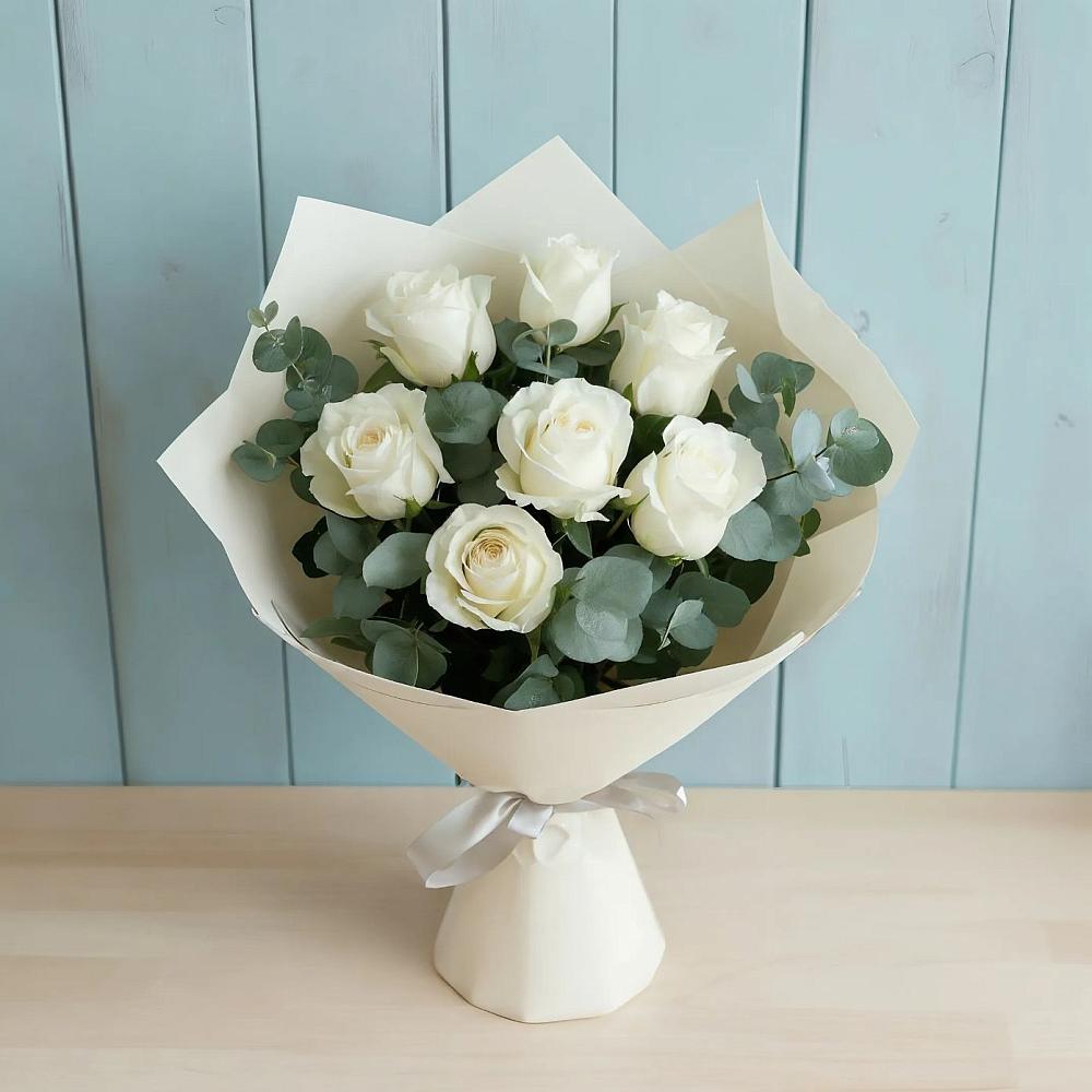 Букет Белые розы в Эвкалипте в Желябино