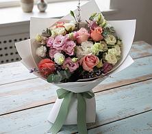 Букет цветов из:  Розы, Лизиантусы и Гвоздики в Желябино