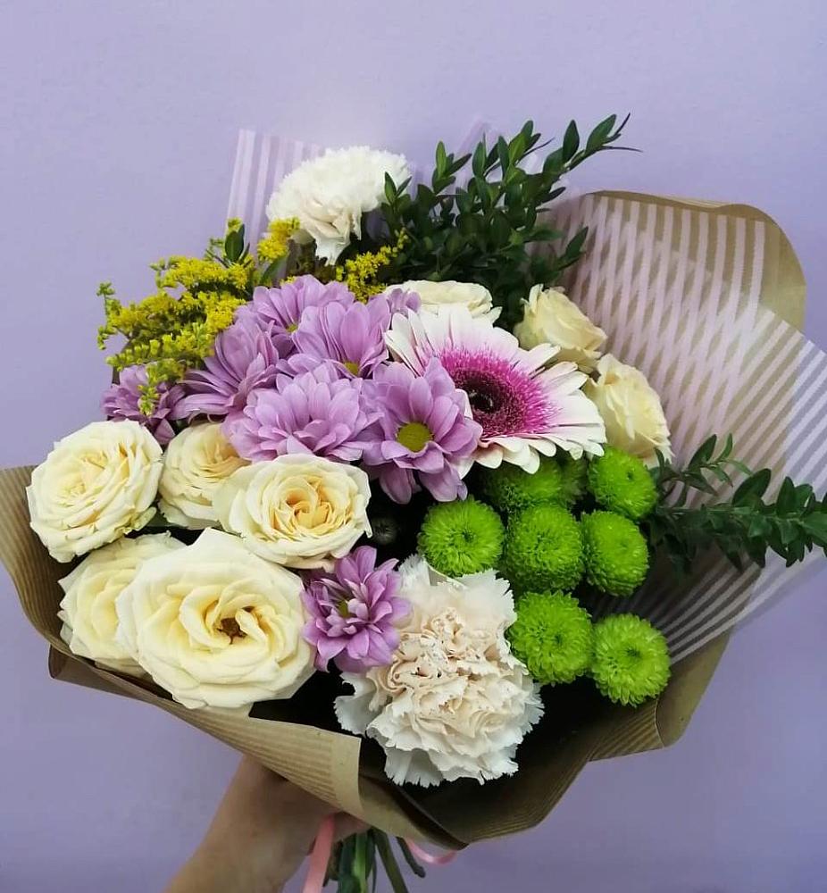 Букет цветов из: Хризантемы, Розы, Гвоздики и Герберы в Желябино