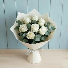 Букет Белые розы в Эвкалипте в Желябино