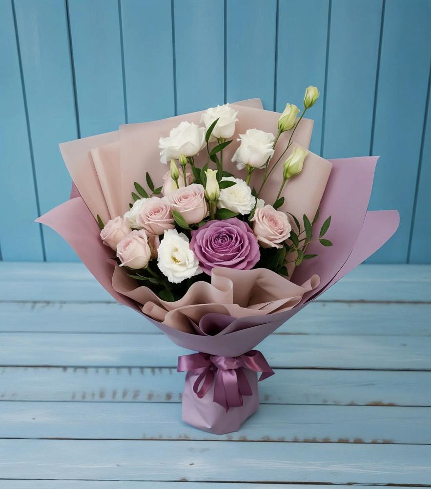 Букет цветов из: Розы и Лизиантусы в Желябино