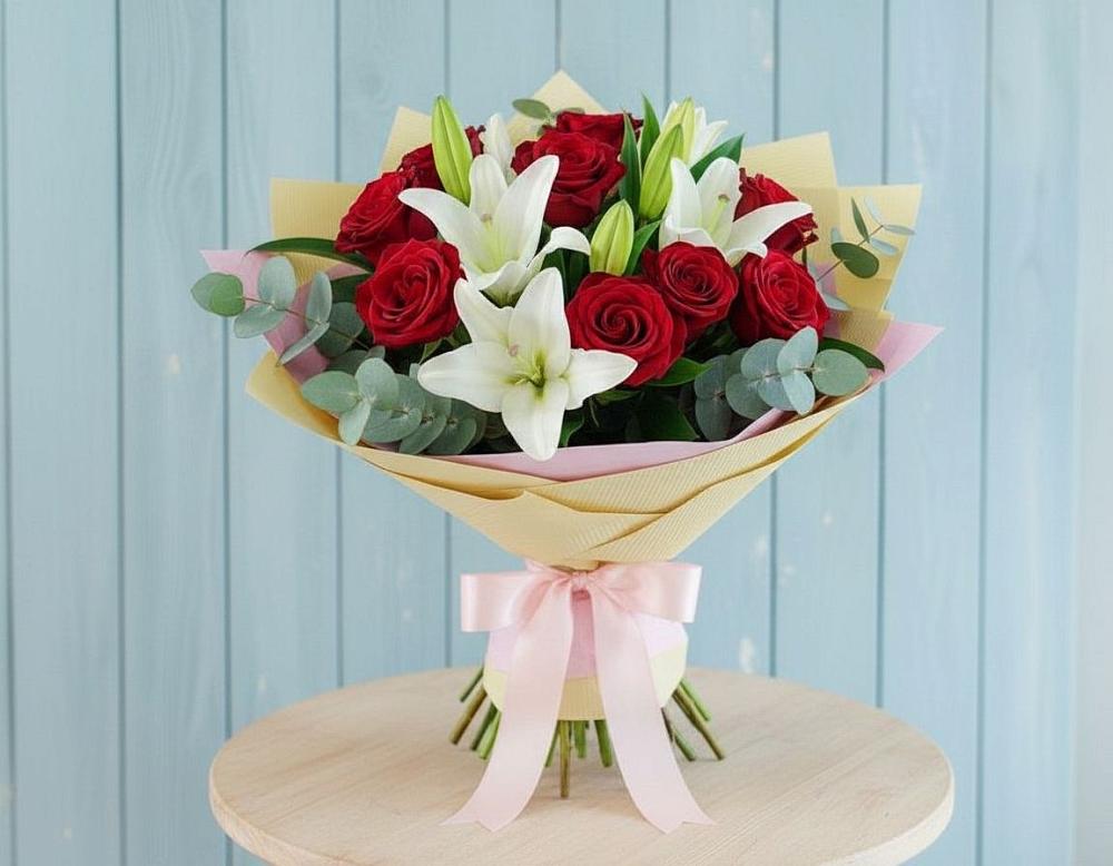 Букет цветов из: Лилии и Розы в Желябино